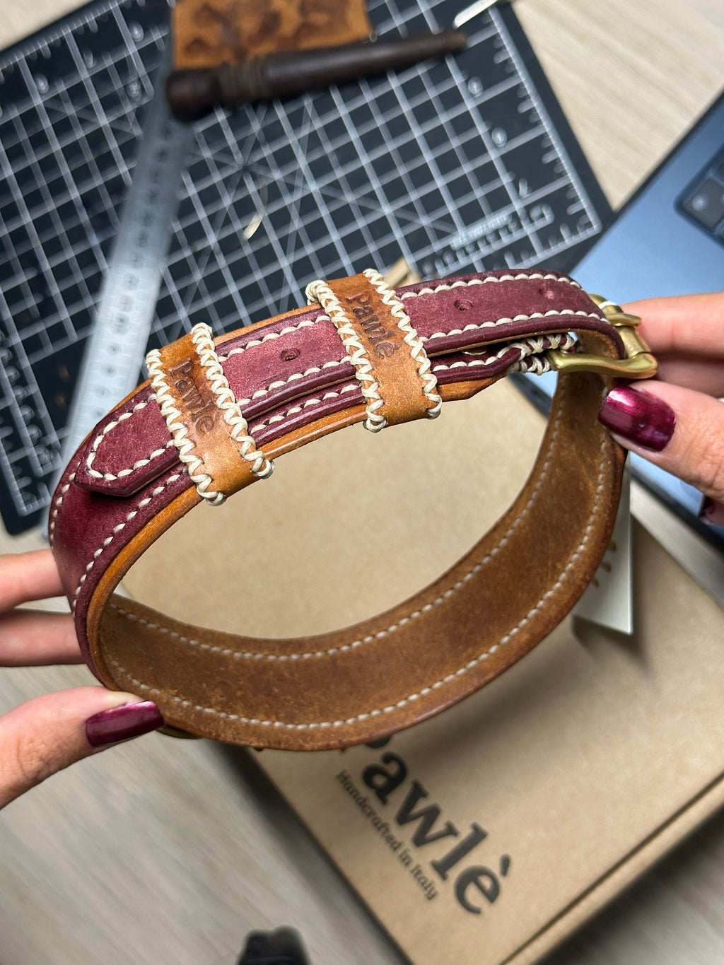 Collare per Cani Borgogna e Marrone in Pelle Pieno Fiore