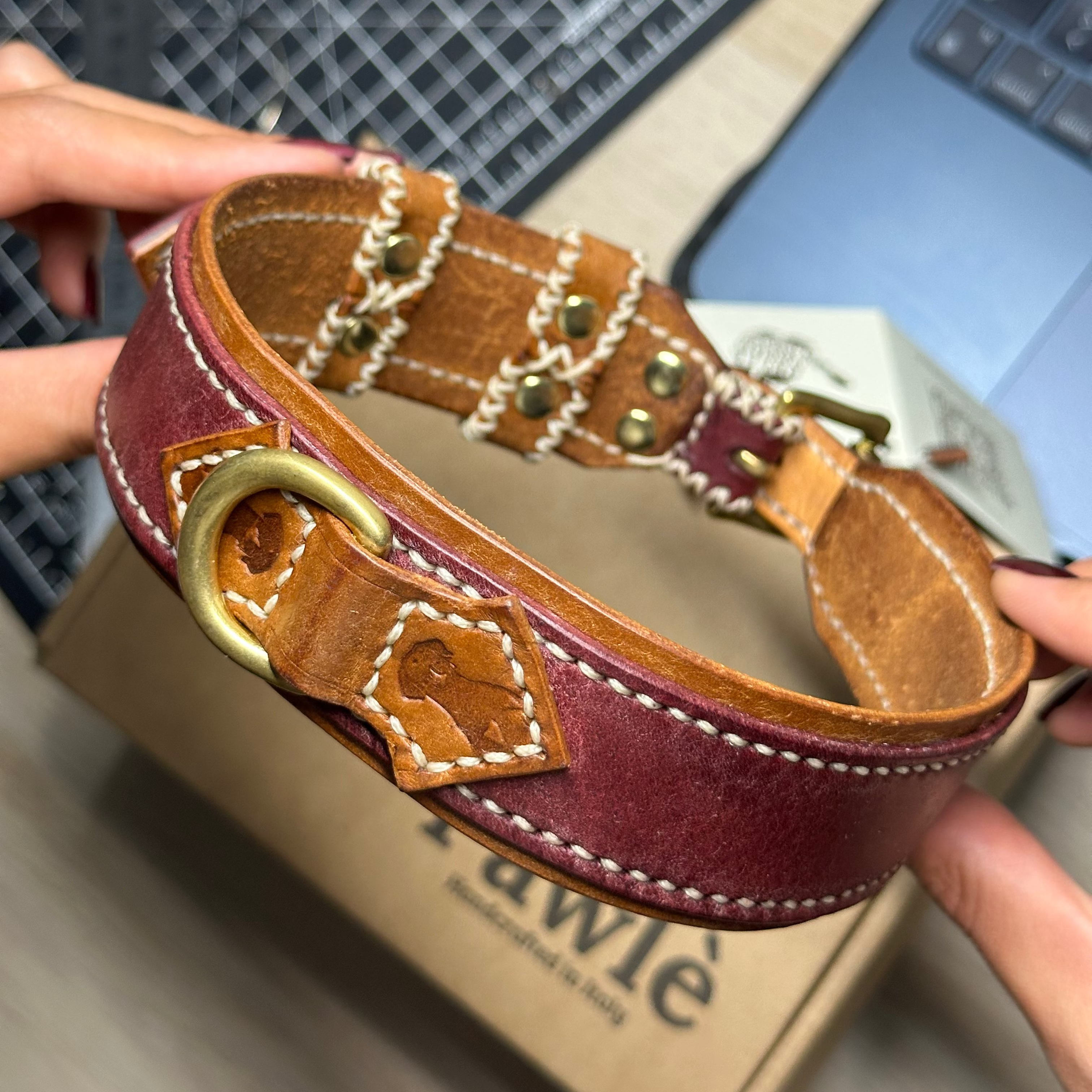 Collare per Cani Borgogna e Marrone in Pelle Pieno Fiore