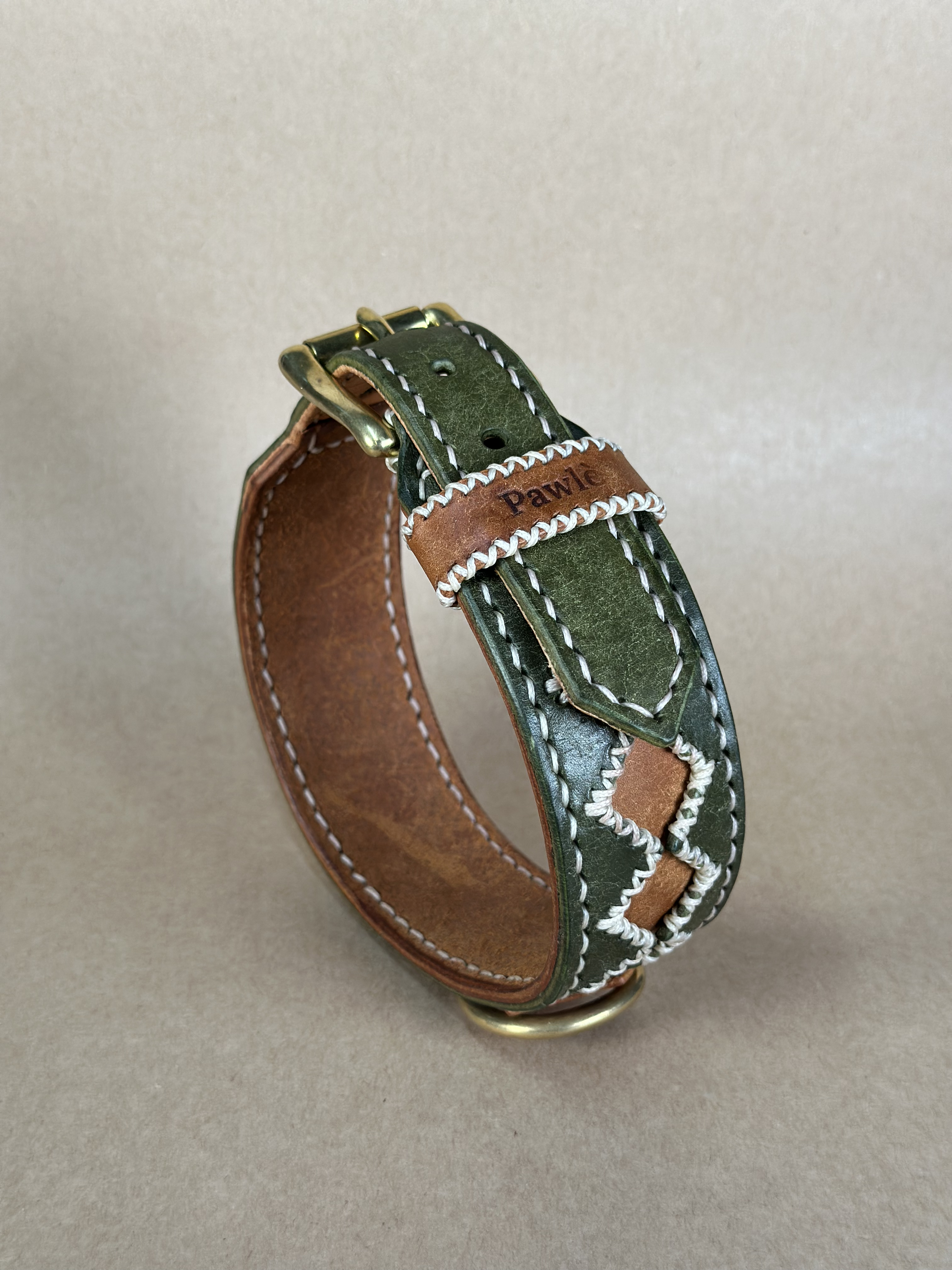 Collare per Cani Verde Olivo in Pelle Pieno Fiore