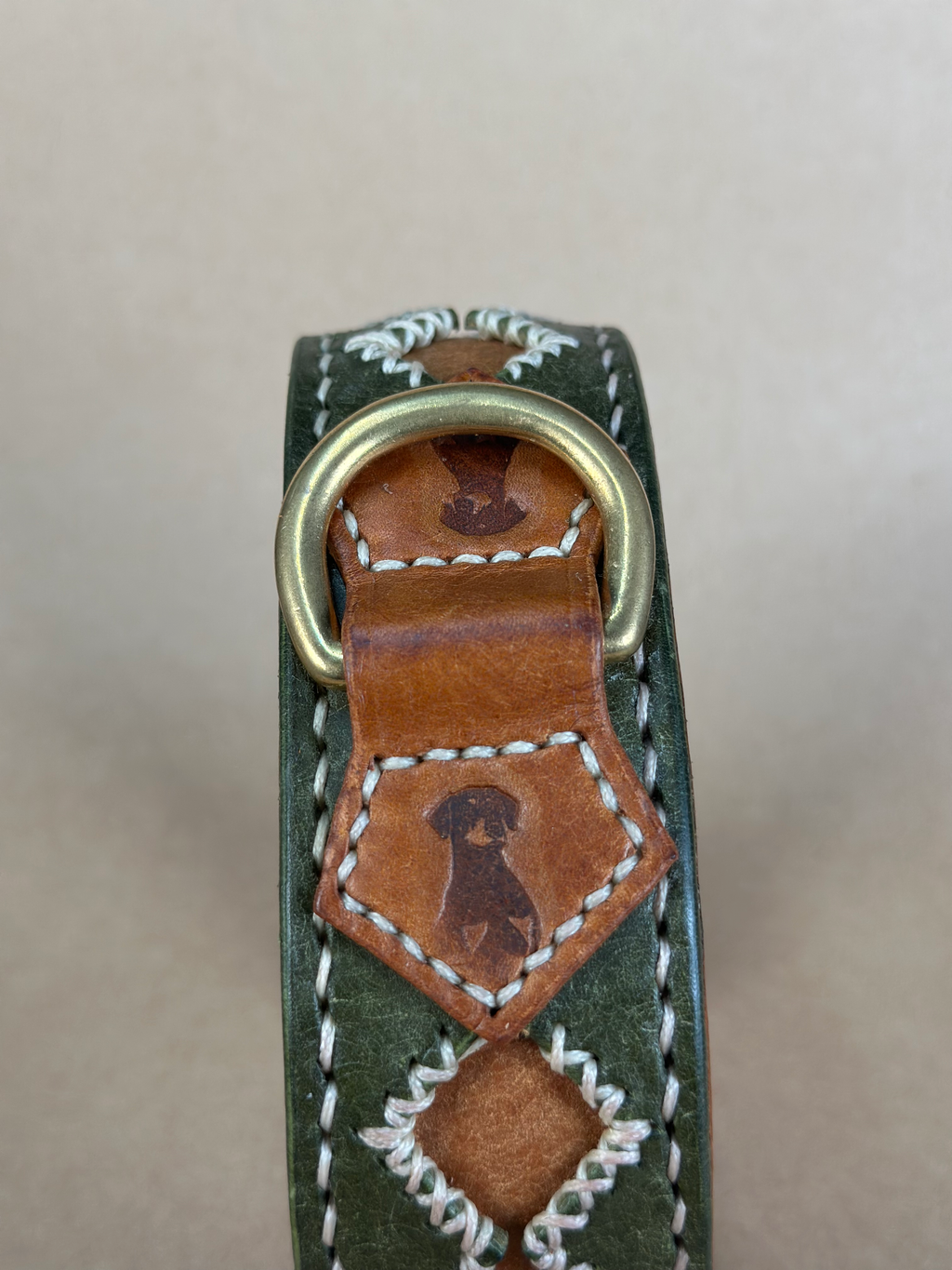 Collare per Cani Verde Olivo in Pelle Pieno Fiore