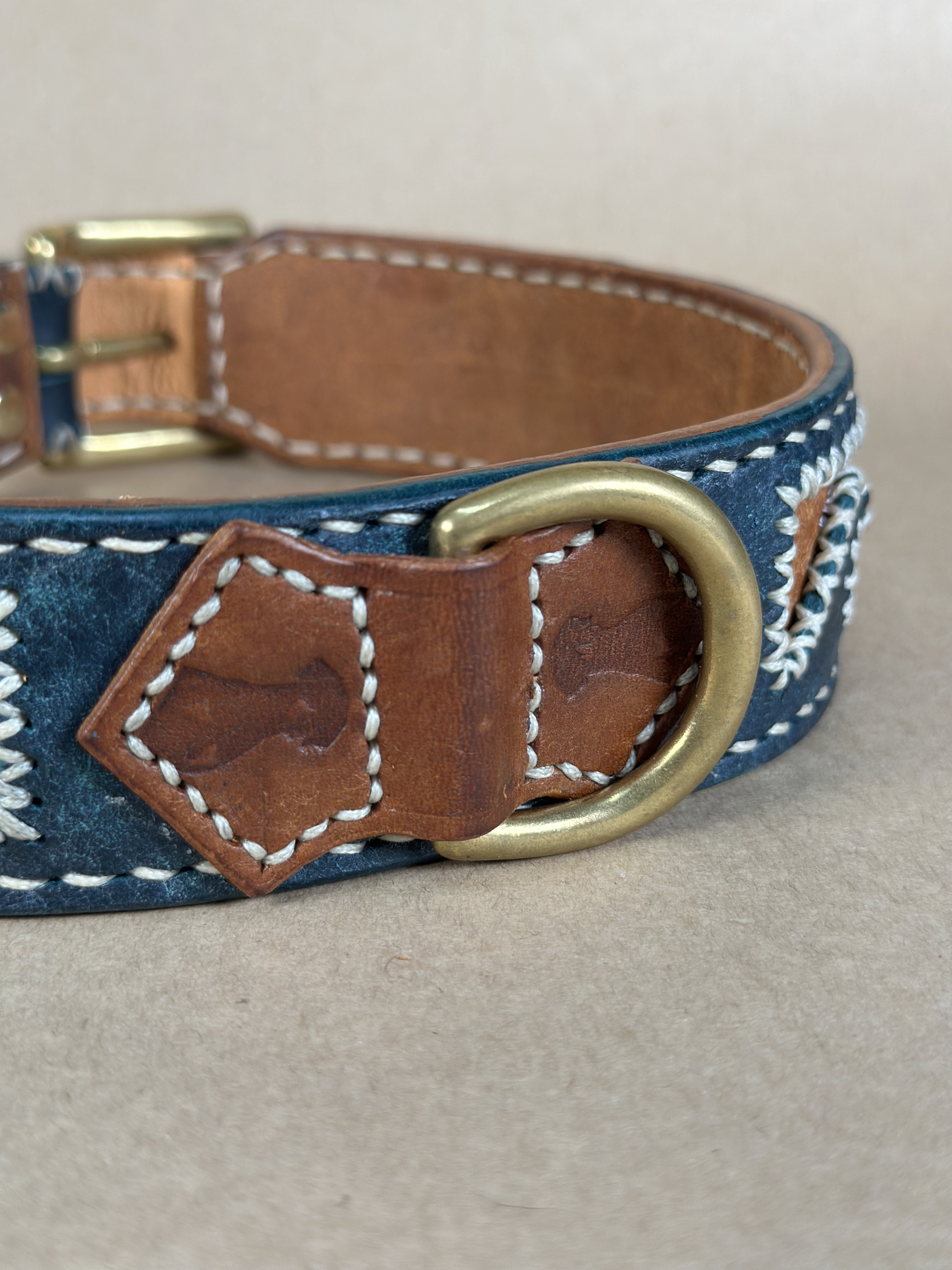 Collare per Cani Blu Navy in Pelle Pieno Fiore