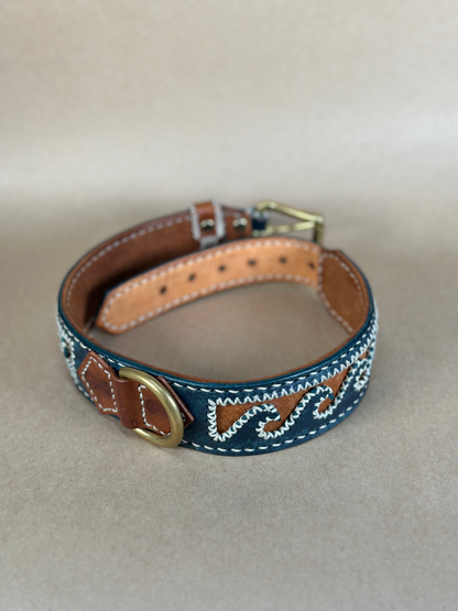 Collare per Cani Blu Navy in Pelle Pieno Fiore e Ottone Massiccio – Fatto a Mano in Italia