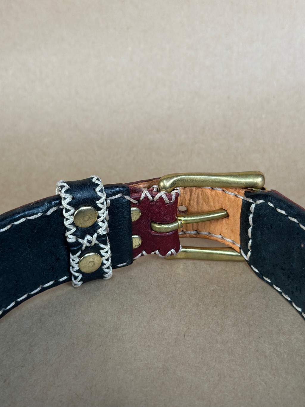 Collare per Cani Borgogna e Nero in Pelle Pieno Fiore