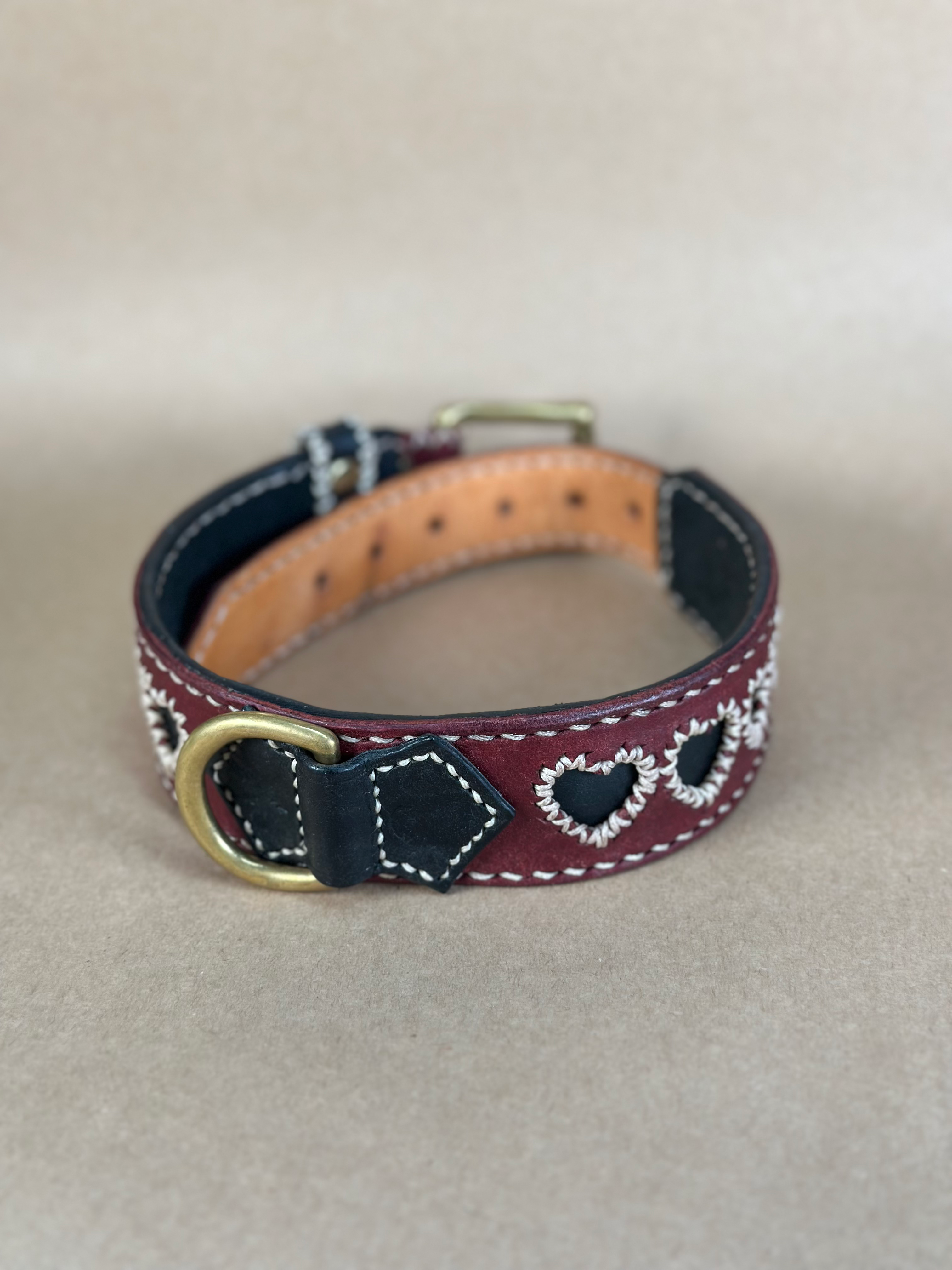 Collare per Cani Borgogna e Nero in Pelle Pieno Fiore