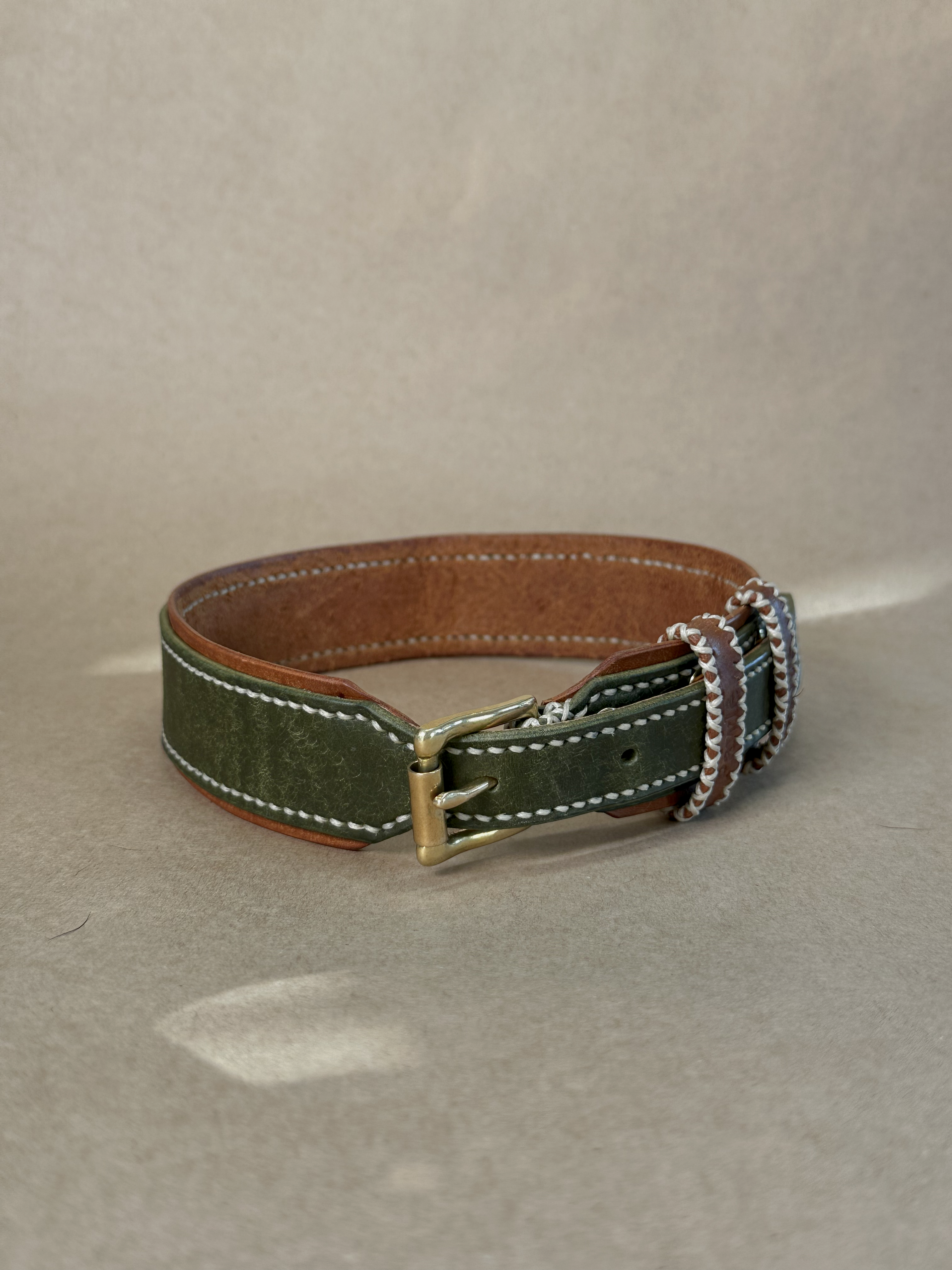 Collare per Cani Verde Olivo in Pelle Pieno Fiore